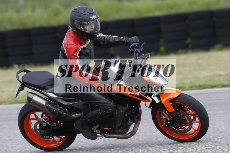 Archiv-2025/09 22.04.2025 Cornu Master School ADR/gruen-vert/17